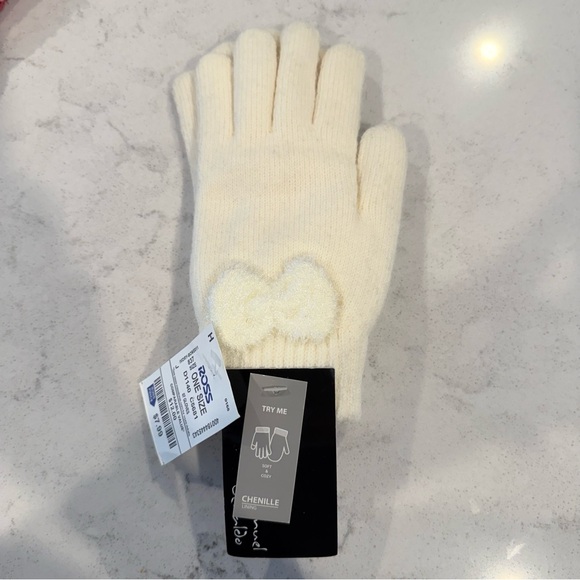 NWT-Winter Bundle Textured Ivory Gloves, Red Gloves, Pink/Purple Knit Headband - Picture 6 of 13